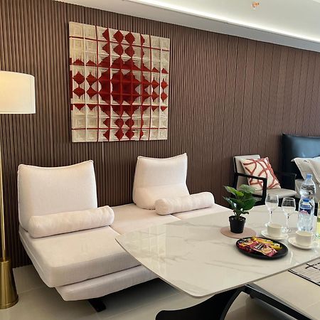 Luxurious European Style Penthouse Modern Apart Ment Cross City Of Dreams Okada Solaire Moa Airport Manila Zewnętrze zdjęcie